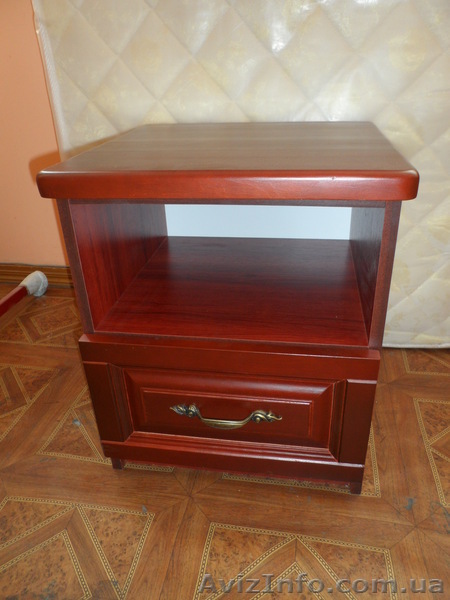 Деревянная тумбочка с нишей и одной шухлядой - <ro>Изображение</ro><ru>Изображение</ru> #1, <ru>Объявление</ru> #725255