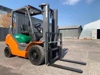 Вилковий автонавантажувач Komatsu на великих 12 колесах. Модель:FG20C-16 - <ro>Изображение</ro><ru>Изображение</ru> #5, <ru>Объявление</ru> #1751138