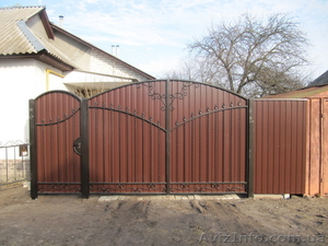 Железные ворота,  гаражные и дворовые.