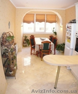 Сдам  посуточно или почасово в Киеве  ,  ул. Семьи Хохловых 