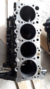 Блок двигателя 4НК1