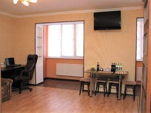 1-кімнатна квартира з якісним ремонтом у новому будинку в районі Митниці - <ro>Изображение</ro><ru>Изображение</ru> #1, <ru>Объявление</ru> #1702830