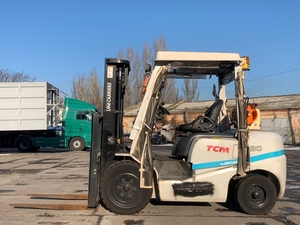 Газ-бензиновий навантажувач TCM (Nissan),  із напрацюванням 1903 мотогодин