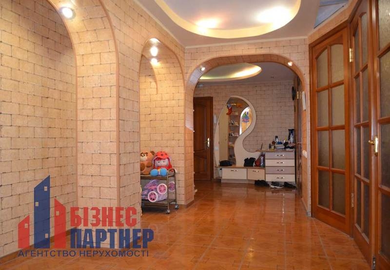 3 кімнатна квартира по бул. Шевченка 352 м. Черкаси - <ro>Изображение</ro><ru>Изображение</ru> #5, <ru>Объявление</ru> #1671219
