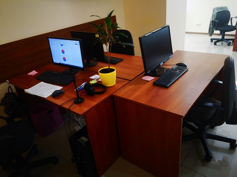 Продам столы офисные 1400x750 - <ro>Изображение</ro><ru>Изображение</ru> #1, <ru>Объявление</ru> #1711610