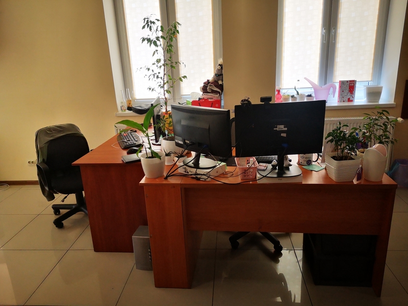 Продам столы офисные 1400x750 - <ro>Изображение</ro><ru>Изображение</ru> #2, <ru>Объявление</ru> #1711610