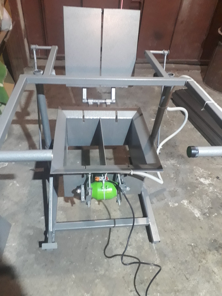 #Вибростанок для монолитных (цельных) блоков - <ro>Изображение</ro><ru>Изображение</ru> #1, <ru>Объявление</ru> #1722037