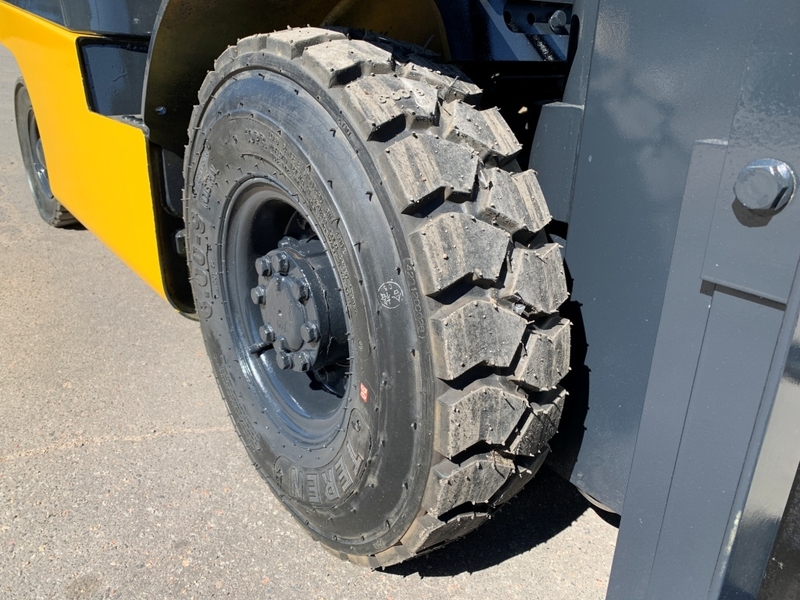 Газовий навантажувач вилочний Sumitomo (Mazda) з бічним зсувом.   - <ro>Изображение</ro><ru>Изображение</ru> #8, <ru>Объявление</ru> #1727691