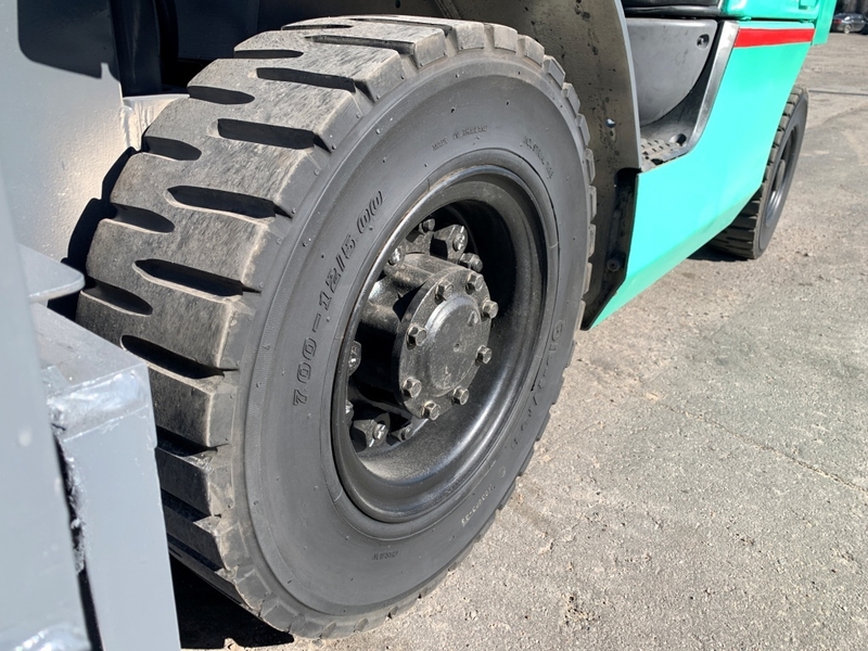 Вилочний автонавантажувач Mitsubishi, з пічкою та бічним зсувом. Модель: FGE20T - <ro>Изображение</ro><ru>Изображение</ru> #9, <ru>Объявление</ru> #1749034