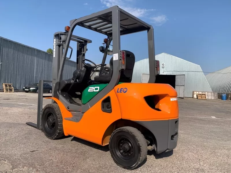 Вилковий автонавантажувач Komatsu на великих 12 колесах. Модель:FG20C-16 - <ro>Изображение</ro><ru>Изображение</ru> #3, <ru>Объявление</ru> #1751138